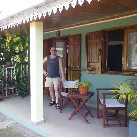 Chez Mamie Acomodação com café da manhã Les Avirons Quarto foto