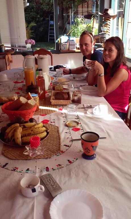 Chez Mamie Acomodação com café da manhã Les Avirons Exterior foto